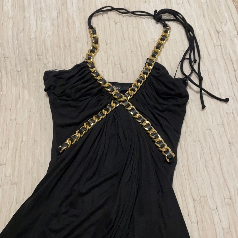 Black Sky top with chain link design.
